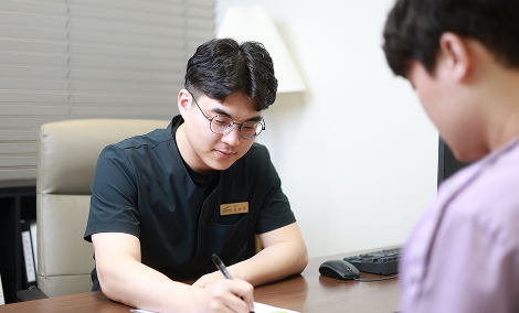 저녁 상담 장면